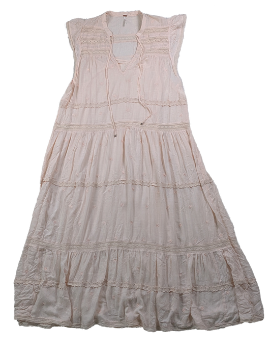 Free People Blush Midnight Midi Dress Size Large Indulge in a touch of blush with the Free People Midnight Midi Dress. This playful v-neck dress will have you feelin