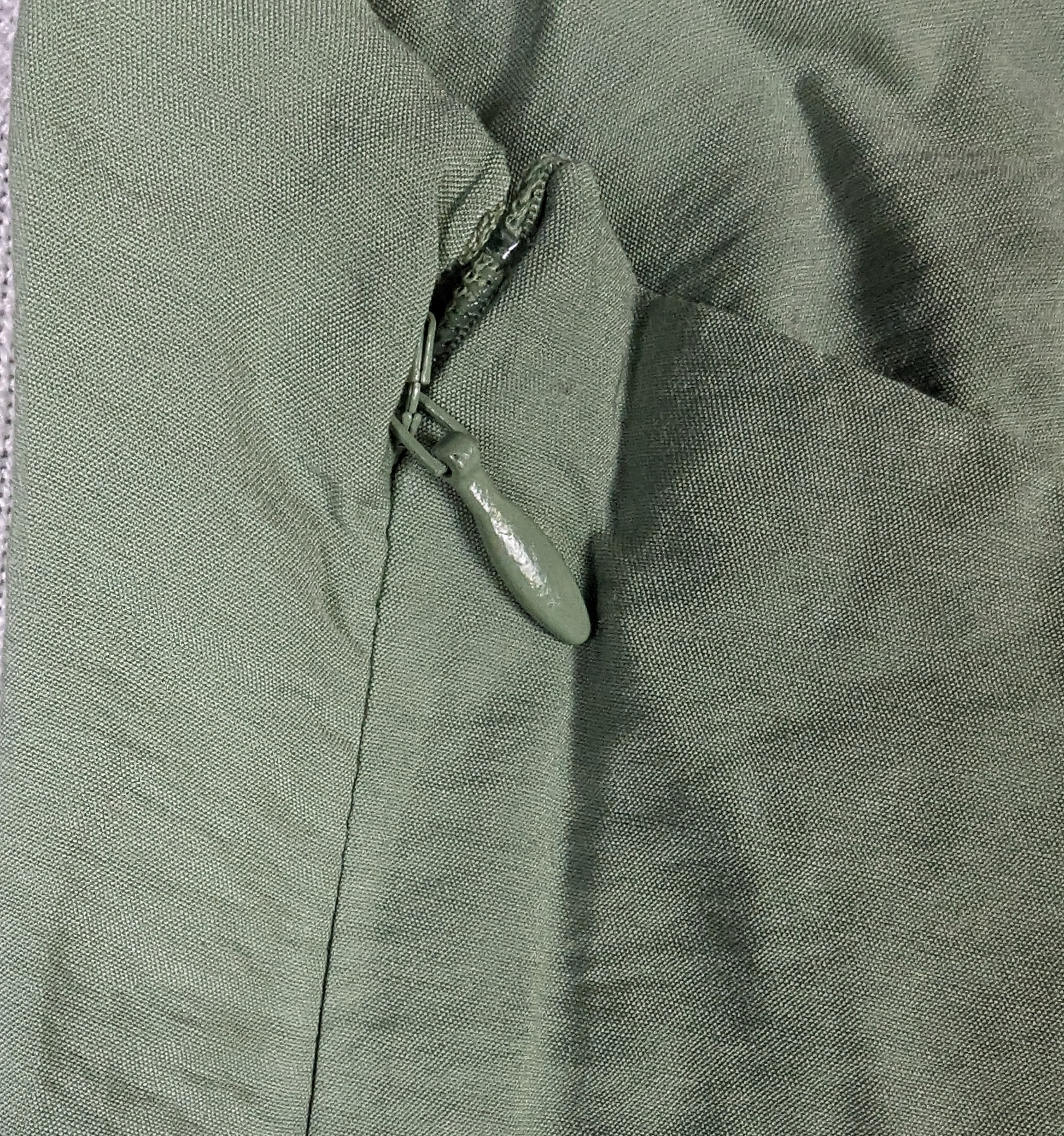 Madewell Layton Midi Cami- Slip Dress Size 4 This highly-anticipated midi slip dress drapes beautifully on the body. With thin adjustable cami straps, a sexy V-neck