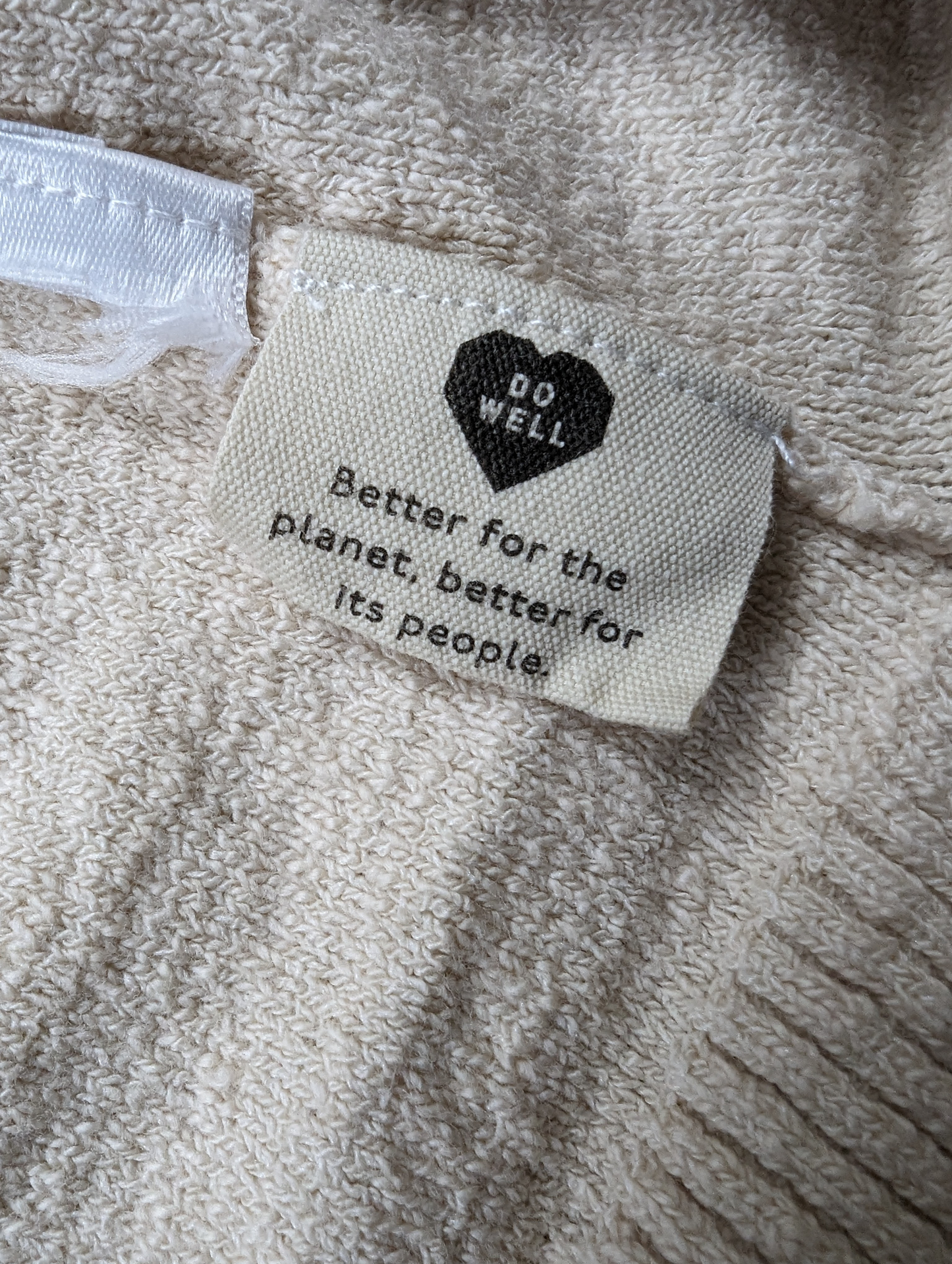 MADEWELL Brampton Crop Cardigan Sweater Ivory Cream Size XS Keep things short and simple this season with this cropped cardigan that doubles as a top. It's easy, box