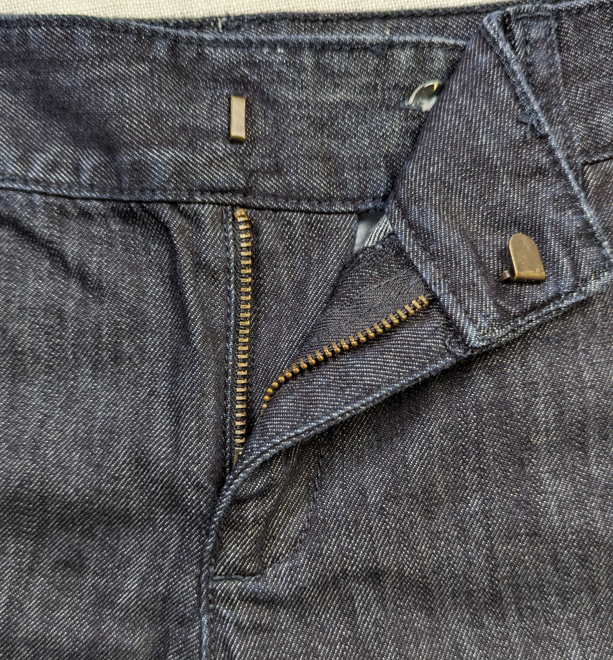 Ann Taylor Loft Dark Denim Shorts Size 2 Get ready for summer with these classic Ann Taylor Loft Dark Denim Shorts! Made with 100% cotton, these shorts are perfect f
