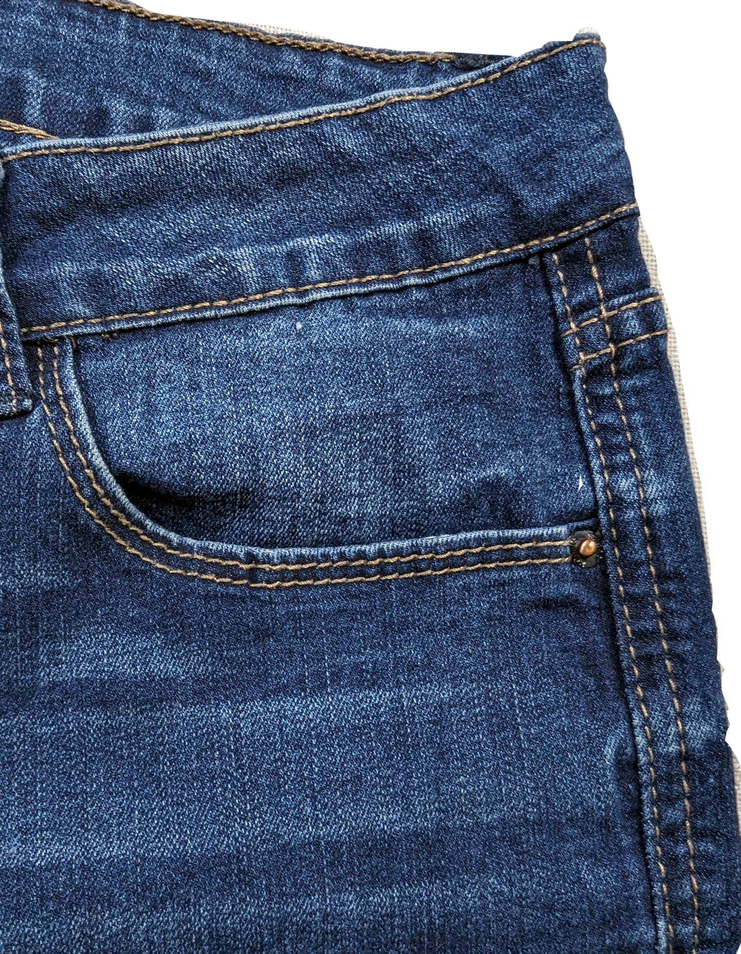 Kensie Denim Cuffed Shorts Size 6 Get ready to rock all summer long in the Kensie Denim Cuffed Shorts! These playful and stretchy shorts will give you a flattering 2
