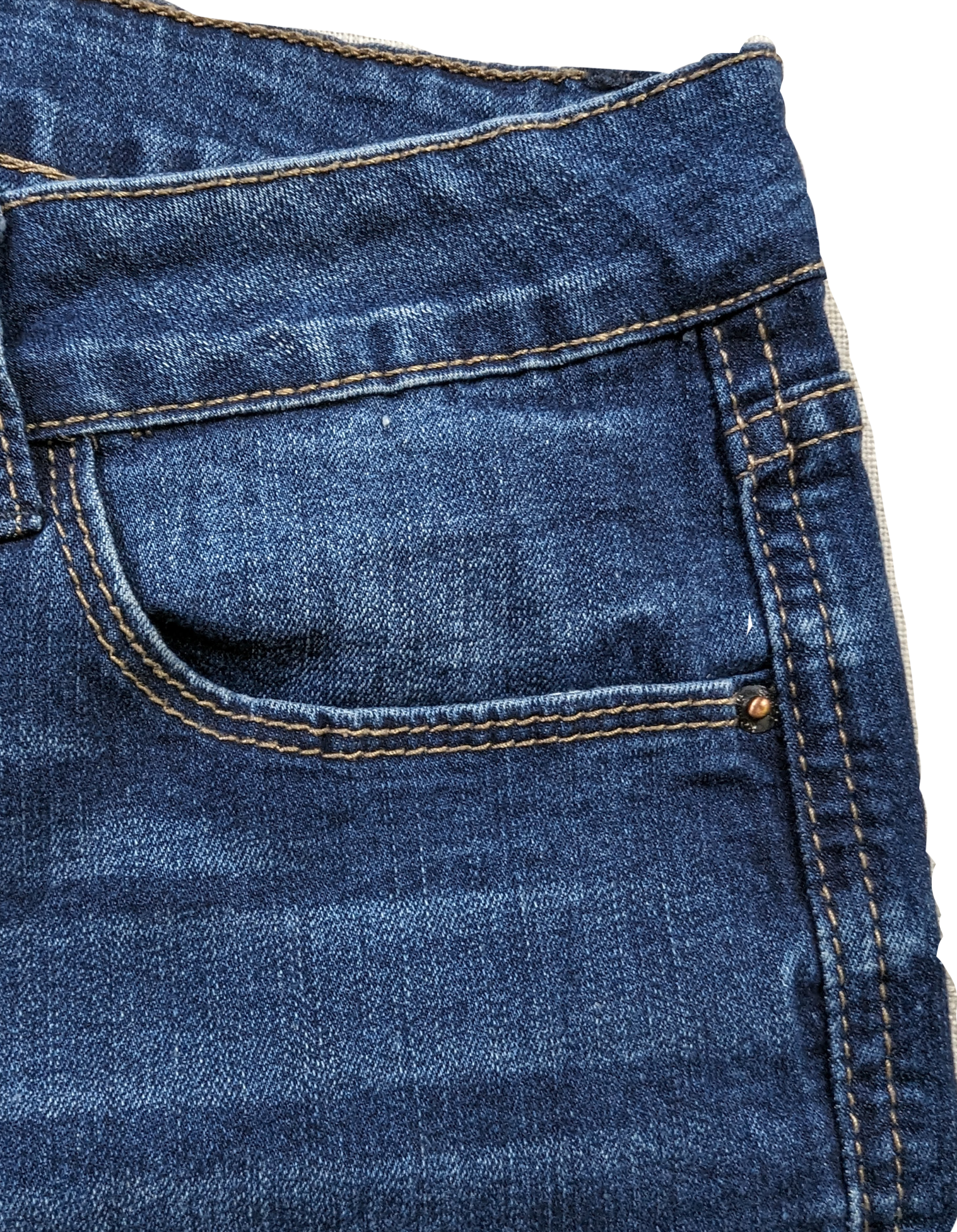 Kensie Denim Cuffed Shorts Size 6 Get ready to rock all summer long in the Kensie Denim Cuffed Shorts! These playful and stretchy shorts will give you a flattering 2