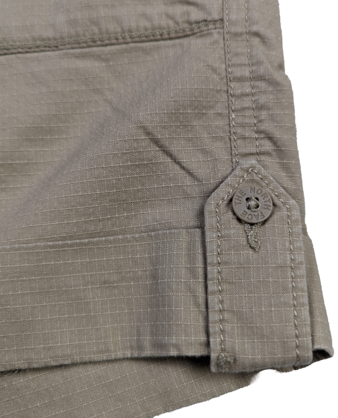 The North Face Tan Hiking Shorts Size 8 Get out and explore in style with these North Face Tan Hiking Shorts in size 8. Made with a cotton and elastane blend, they o