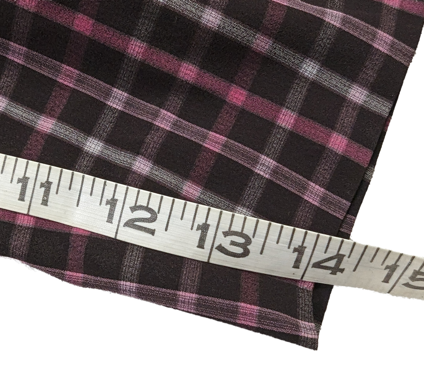Annika Cutter & Buck Black Plaid Bermuda Golf Shorts Size 8 Take on the golf course in style with Annika Cutter & Buck Black Plaid Bermuda Golf Shorts. These sho