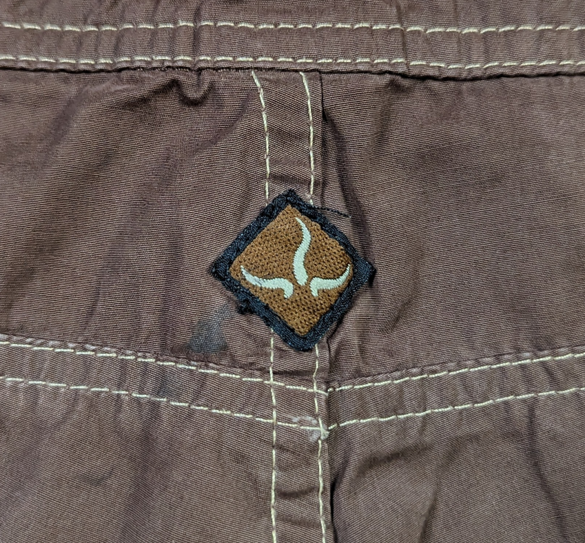 prAna Brown Outdoor Hiking Shorts Size Medium Unleash your adventurous spirit with these Prana outdoor hiking shorts. The medium size, 5.5 inseam, and white topstitc