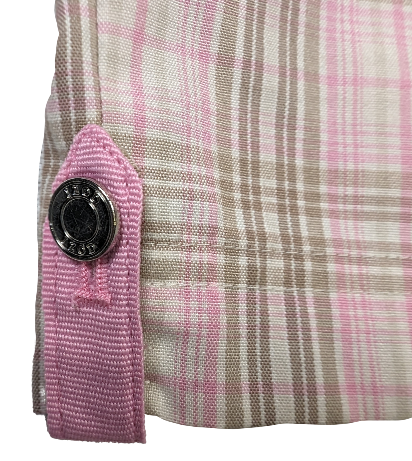 Izod PerformX Cool-FX Pink and Tan Bermuda Shorts Size 2 Experience ultimate style and comfort with Izod PerformX Cool-FX Bermuda Shorts. Made with Cool-FX technolog