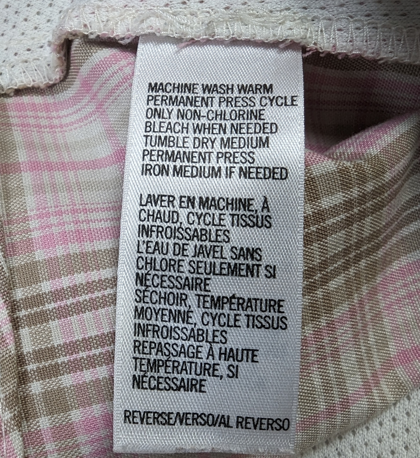Izod PerformX Cool-FX Pink and Tan Bermuda Shorts Size 2 Experience ultimate style and comfort with Izod PerformX Cool-FX Bermuda Shorts. Made with Cool-FX technolog