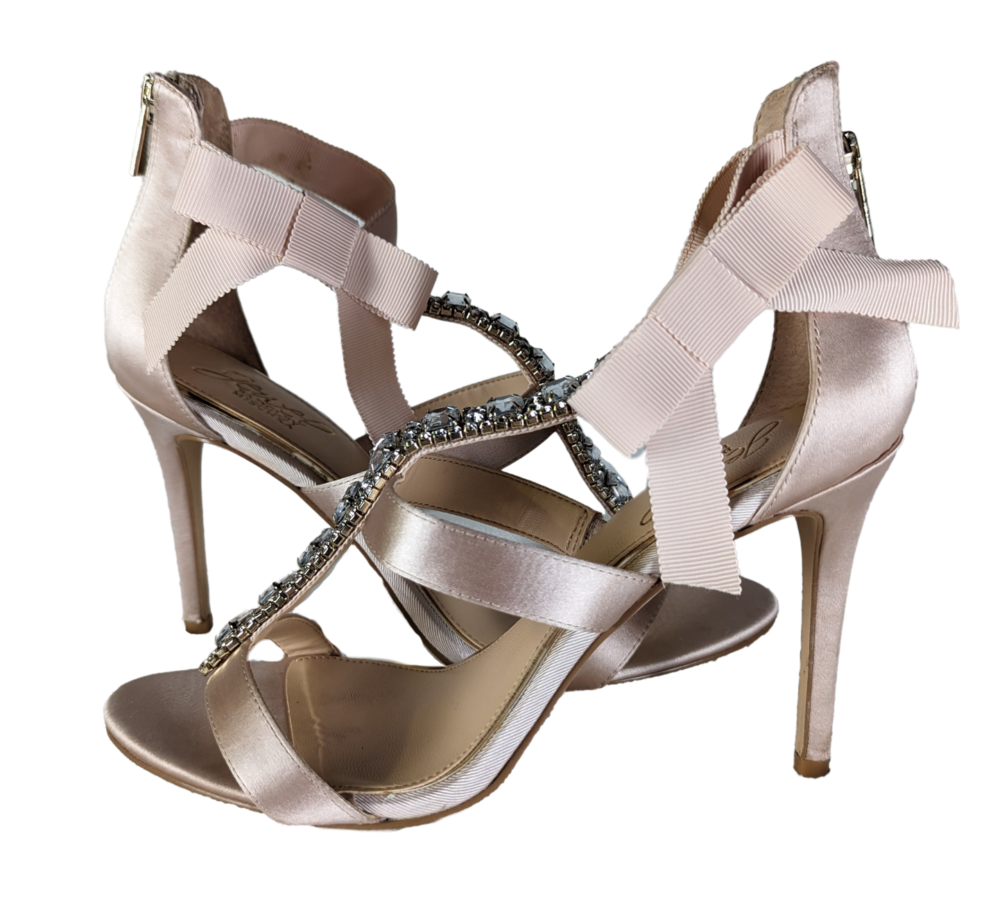 Badgley Mischka Jewel Henderson Heels in Champagne Size 8 EUC Elevate your style with these stunning Badgley Mischka Jewel HENDERSON Champagne Sandals. Featuring Rib
