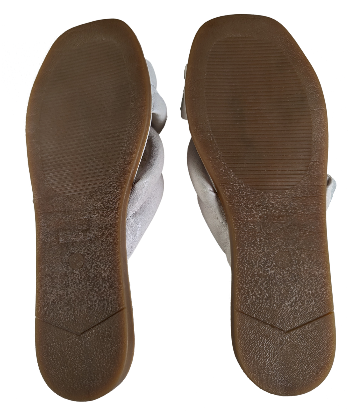 Hotter Rimini Slip-on Sandals Size 7 1/2W  This high-style slip-on sandal doesn't compromise on comfort. A modern sandal from its crossover design, Rimini's straps a