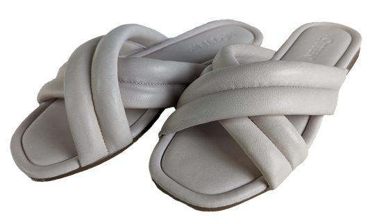 Hotter Rimini Slip-on Sandals Size 7 1/2W  This high-style slip-on sandal doesn't compromise on comfort. A modern sandal from its crossover design, Rimini's straps a