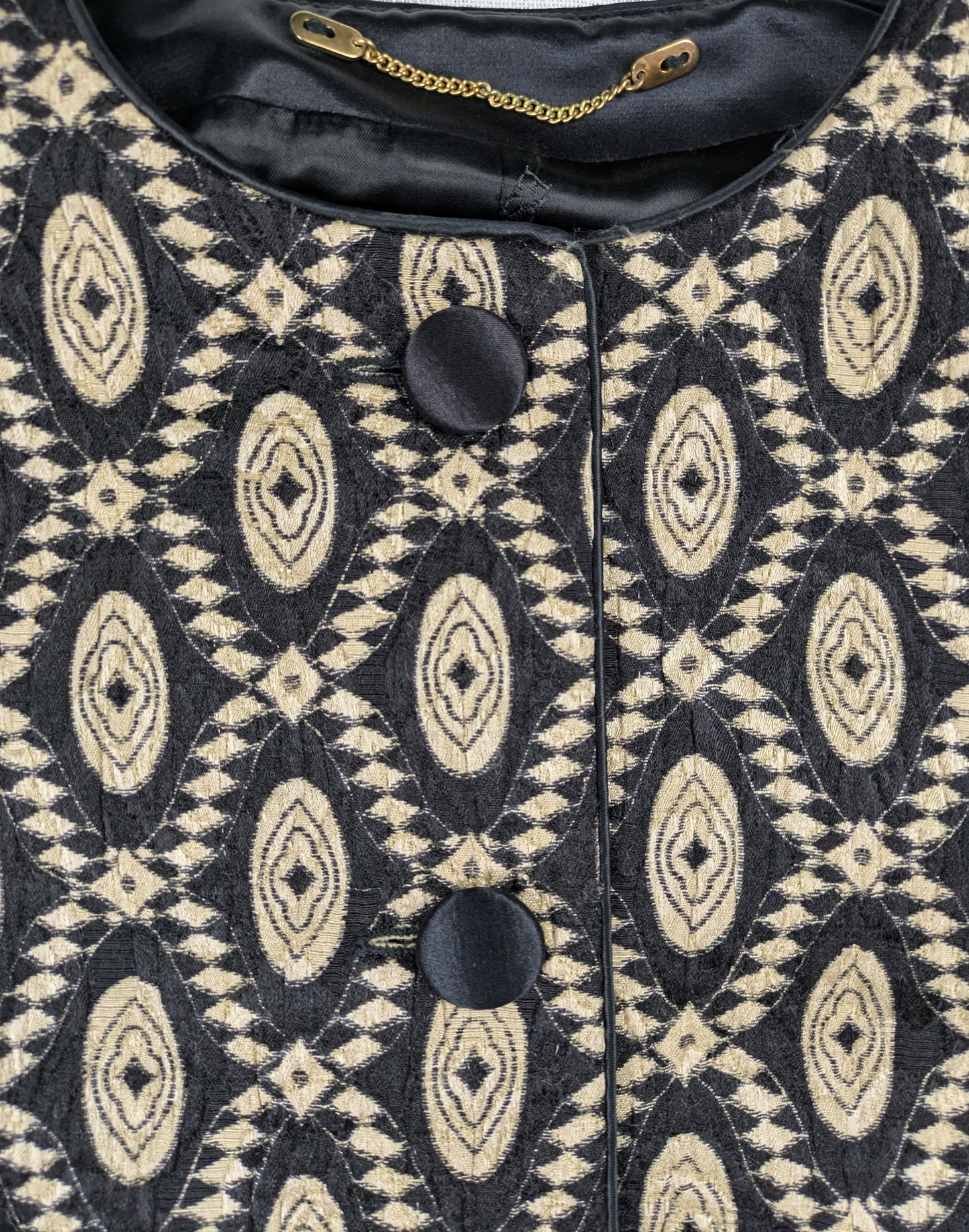Vintage Escada Black and Gold Geometric Design Blazer Size 40 Discover timeless elegance with our Vintage Escada Black and Gold Geometric Design Blazer. Crafted with