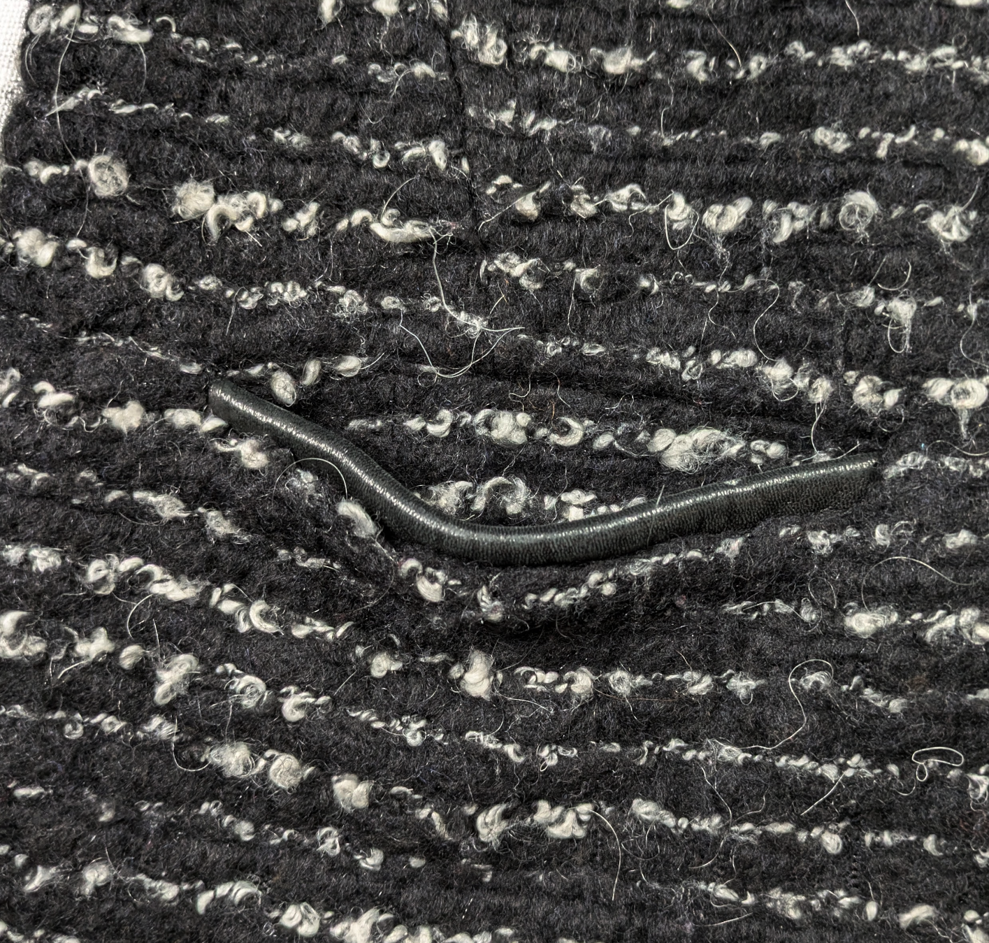 Iro Tweed Pattern Boucle Black & White Jacket Size 0 Indulge in style and luxury with our Iro Tweed Pattern Boucle Jacket. The elegant tweed pattern in classic black