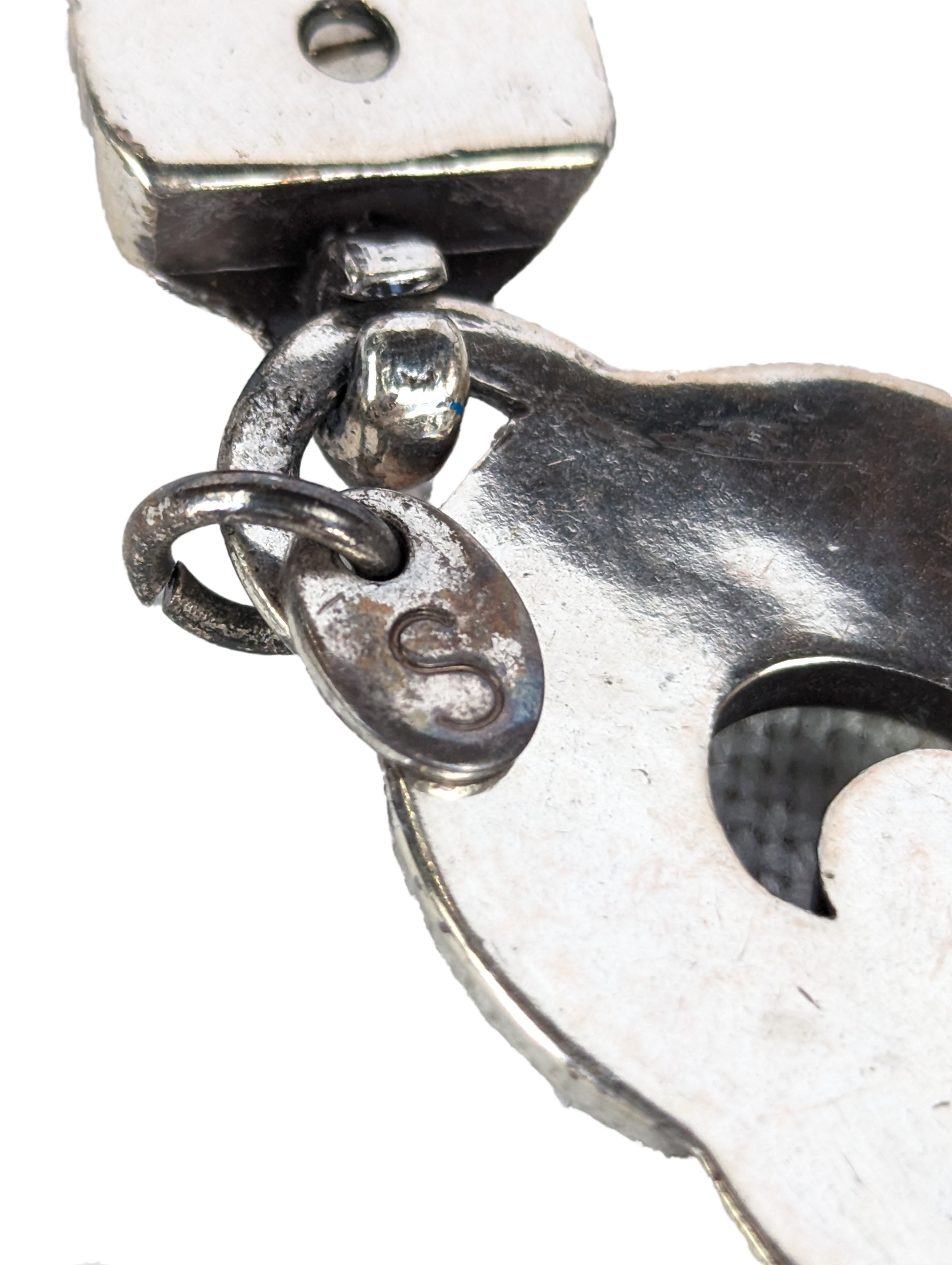 Brighton Bali Hai Silver-tone Chain Belt features two substantial chains with intermittent flourishes and connectors, the same design on the buckle, and the signaturbeltBrighton Bali Hai Silver-tone Chain BeltBrighton Bali Hai Silver-tone Chain Belt