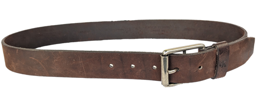 Calvin Klein Brown Leather Belt Calvin Klein brown leather belt will go perfect with your favorite jeans and boots!  The neutral color goes perfect with any outfit.  The silver tone metal is classibeltCalvin Klein Brown Leather BeltCalvin Klein Brown Leather Belt