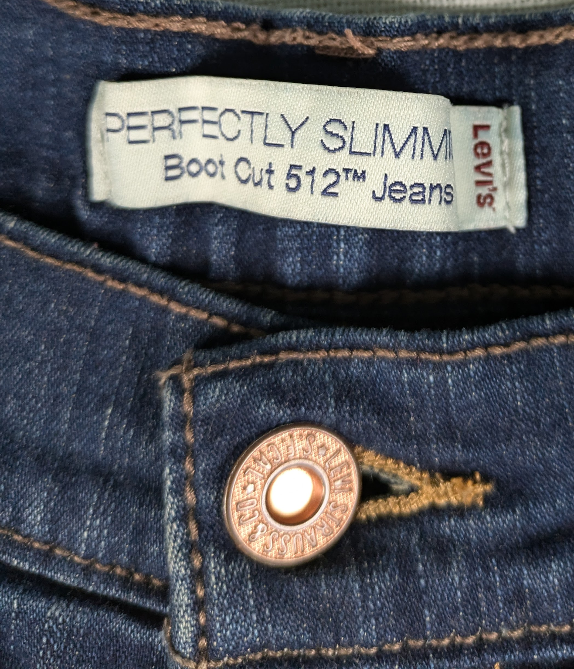 Refreshed - Levis Upcycled Maxi Skirt Size 10p Levi's have been known as versatile clothing for many years, but this kicks it up a notch!  A skirt that is made from
