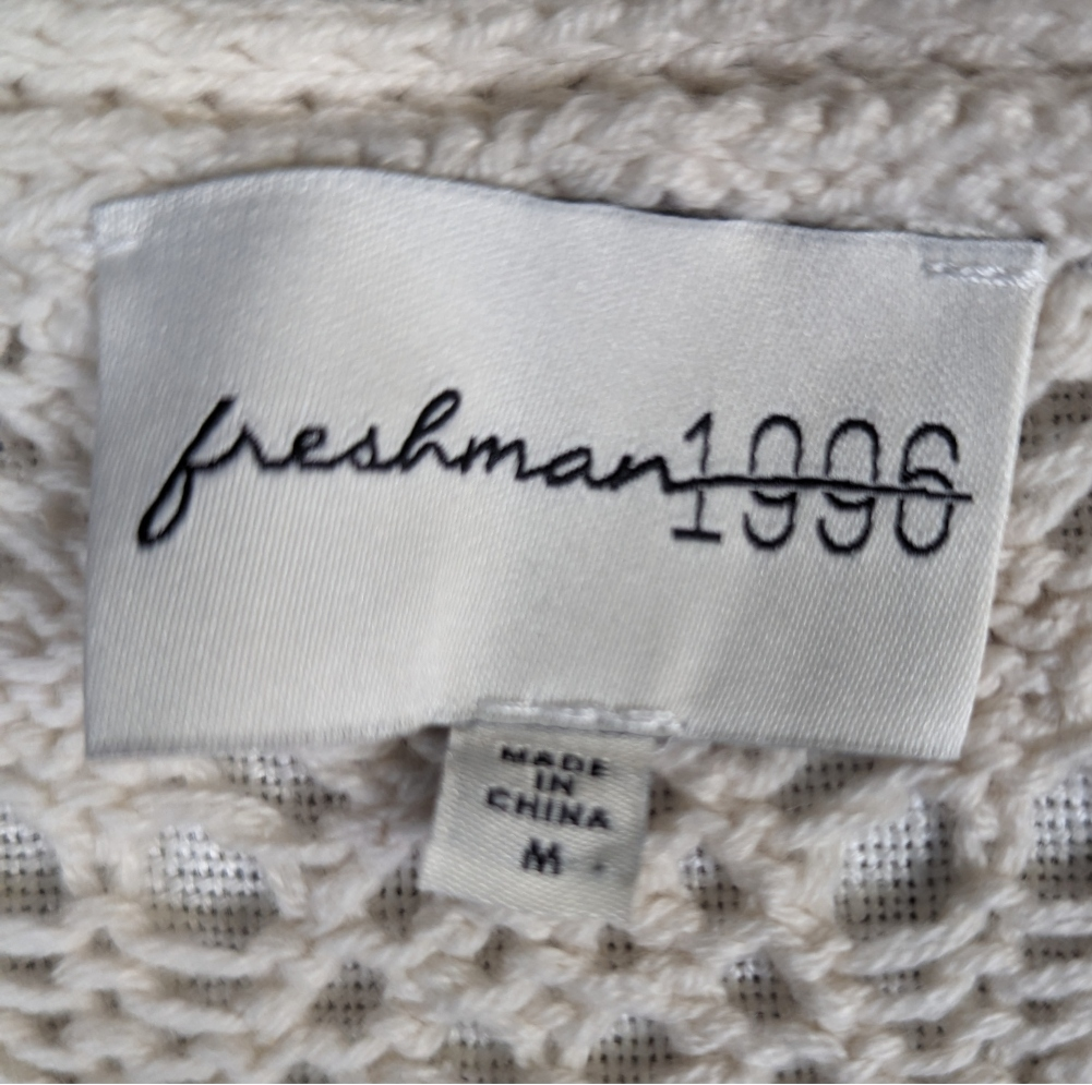 Freshman 1996 Crochet Long Vest Size Medium Embrace your inner boho with our Freshman 1996 Crochet Long Vest! Made with intricate crochet detailing, this vest is fre