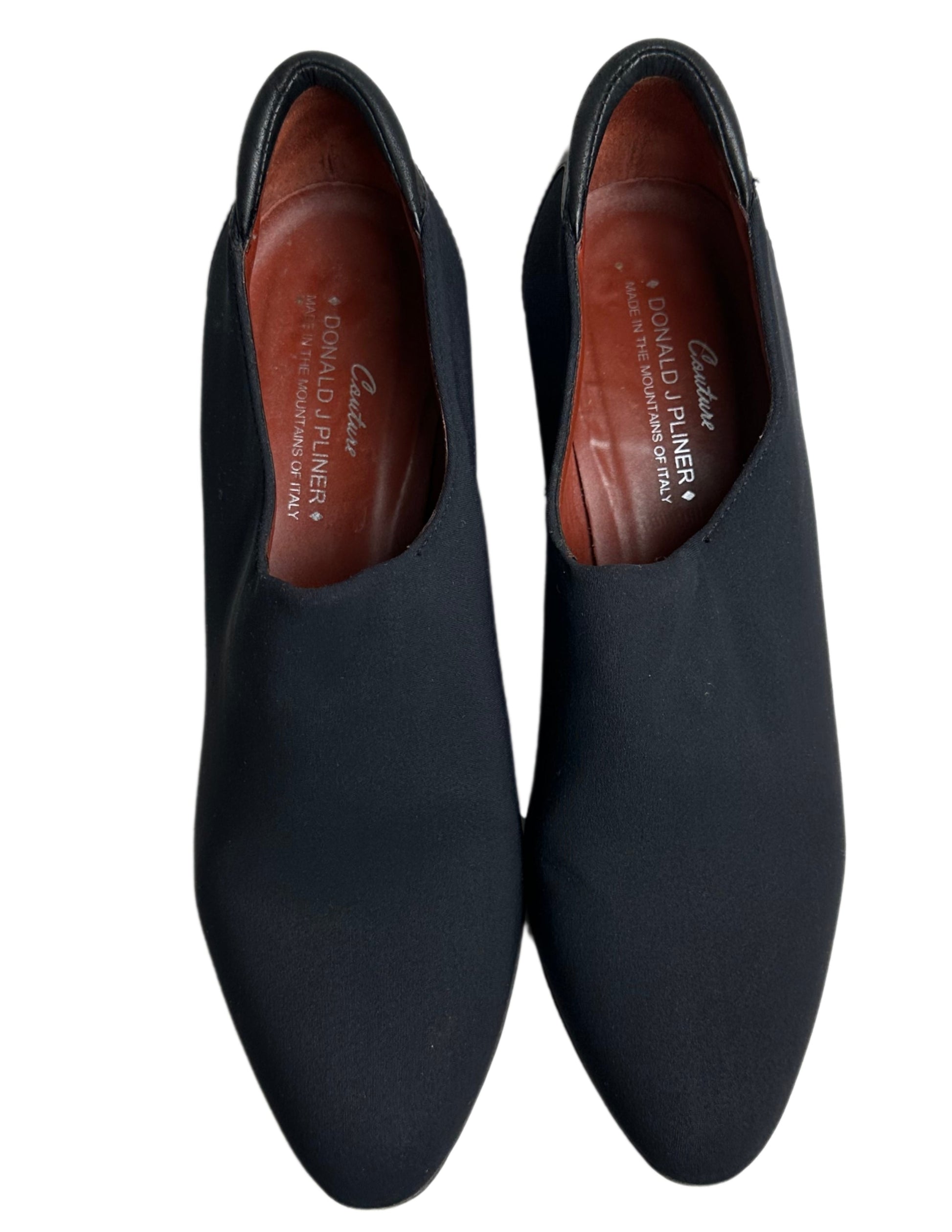 Donald J Pliner Couture Stretch Textile & Leather Pumps Wedge Size 7.5 Indulge in luxury with Donald J Pliner Couture's Italian-made leather pumps. Featuring a stunn