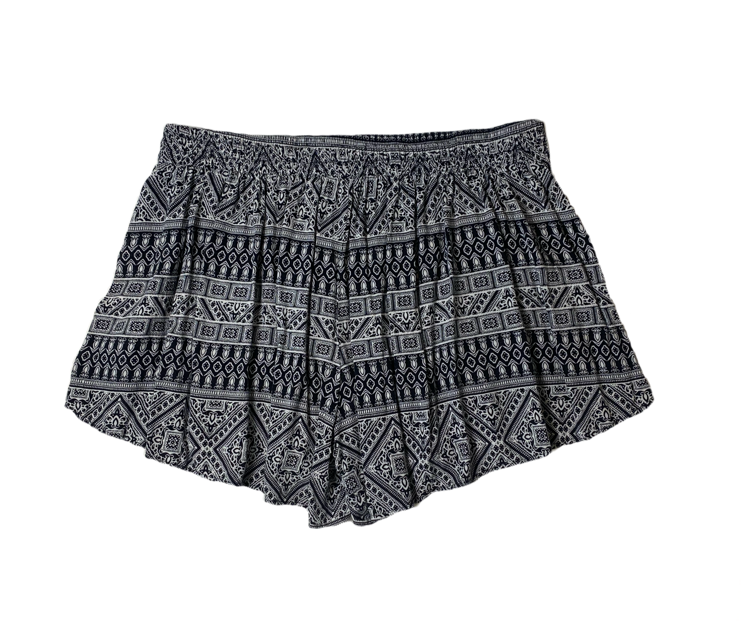 Boom BoomStep up your summer style with our Boom Boom Jeans black & white print shorts! These cuties feature a bold print and an elasticized waist so you can look fashionShortsBoom Boom Jeans Pull On Black & White Print Flowy ShortsBlack & White Print Flowy Shorts
