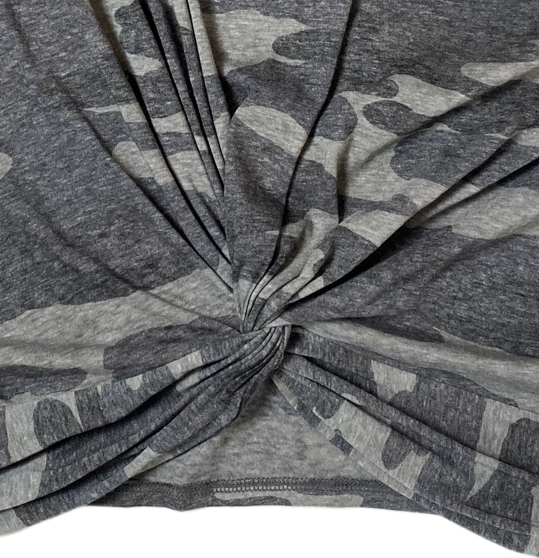Lucky Brand Cap Sleeve Camo T-Shirt Size Large Get lucky with this camo printed t-shirt from Lucky Brand! Featuring a twist front and cap sleeves, this shirt adds a