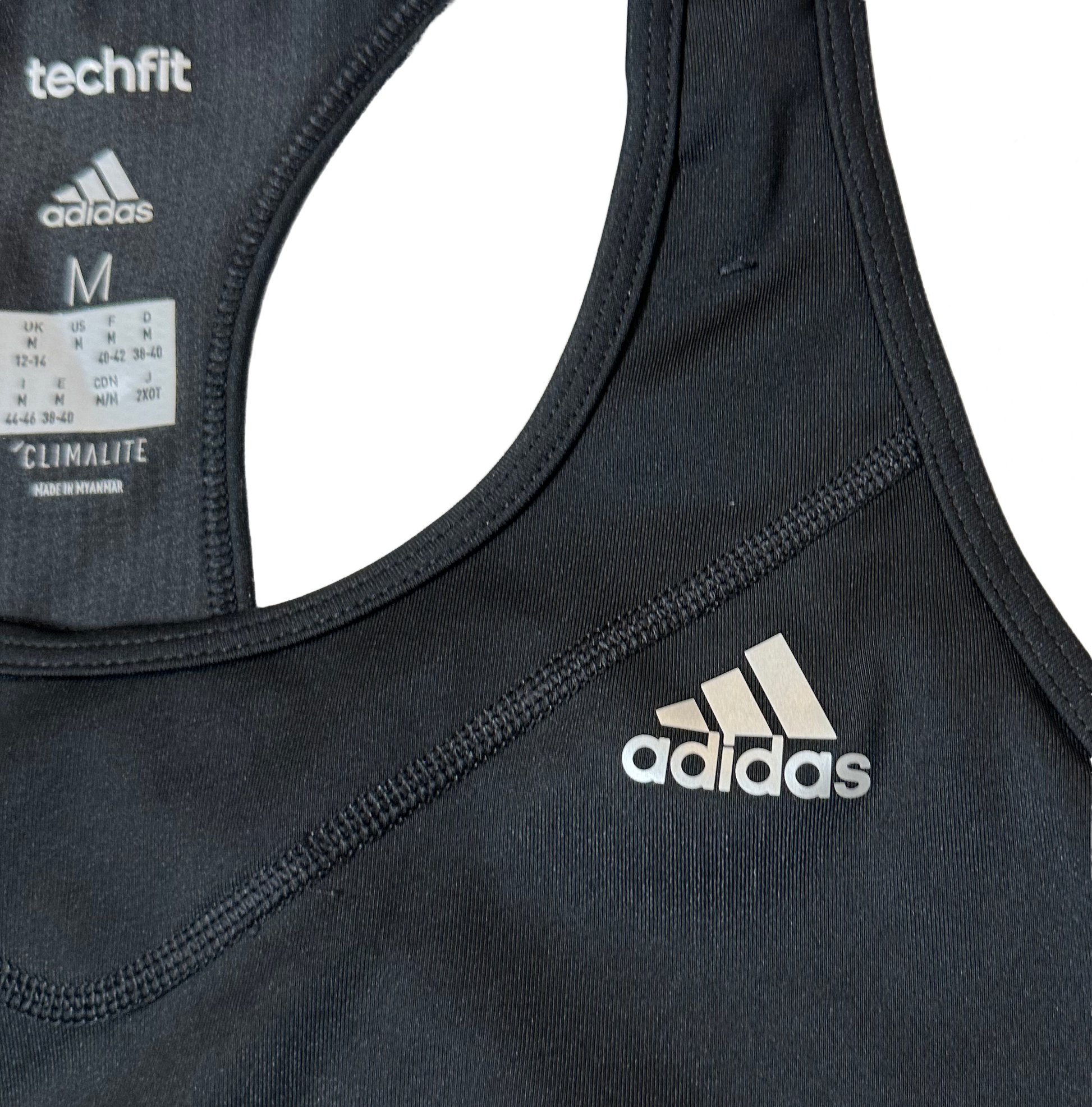 Adidas Techfit Climate Black Sports Bra size Medium Get ready to crush your workout with this Adidas Techfit Climate black sports bra in size medium. Featuring a razor ba