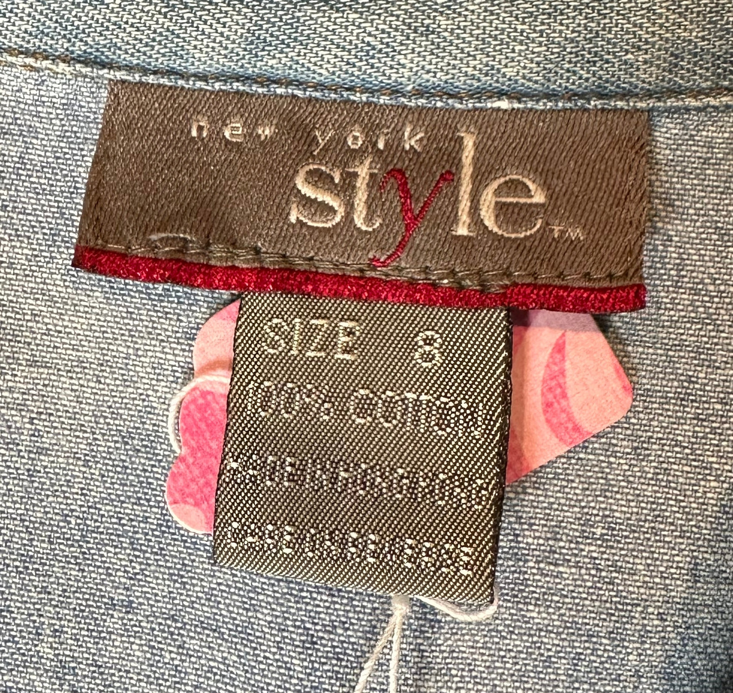 REFRESHED - Style & Co. Button Front Vintage Denim Shirt Dress Hand DyREFRESHED - Style & Co. Button Front Vintage Denim Shirt Dress Hand Dyed Cotton size 8
Elevate your wardrobe with our REFRESHED Style & Co. Button Front Vint