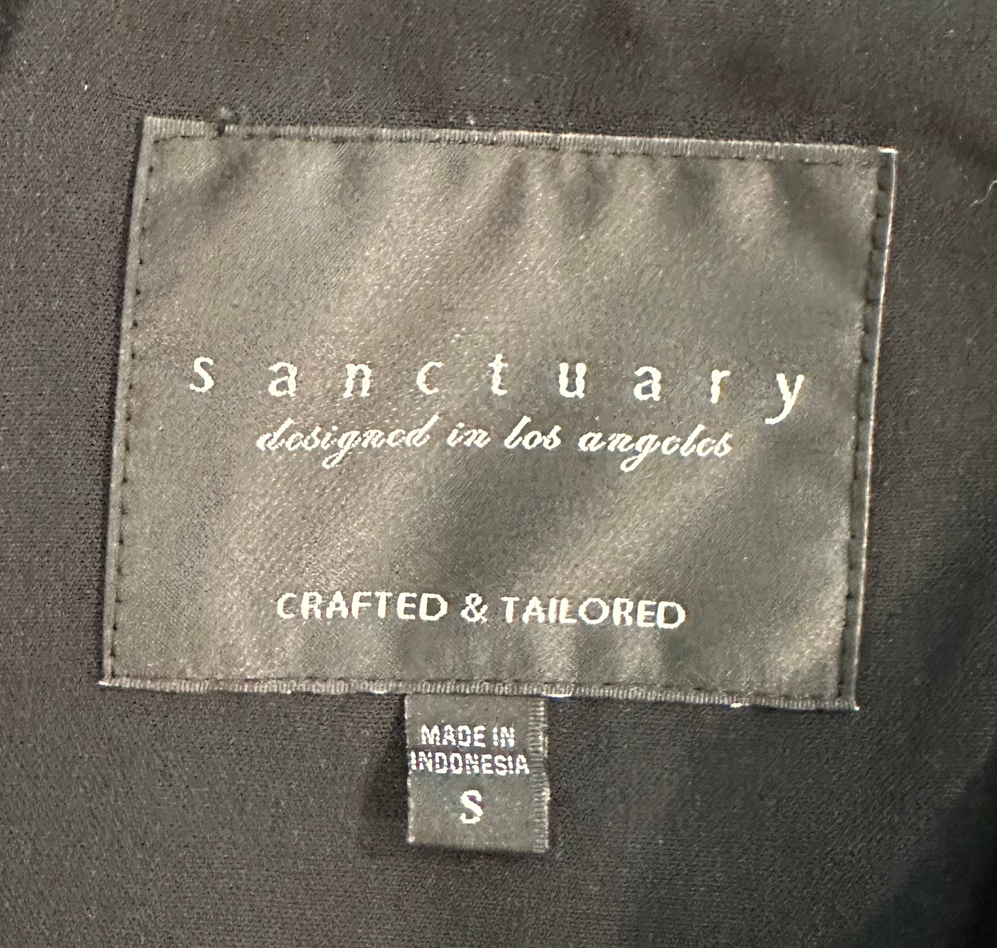 Sanctuary Anthropologie Floral Zip Front Bomber Jacket size Small Introducing the Sanctuary Anthropologie Bomber Jacket, a playful twist on a classic. This black jac