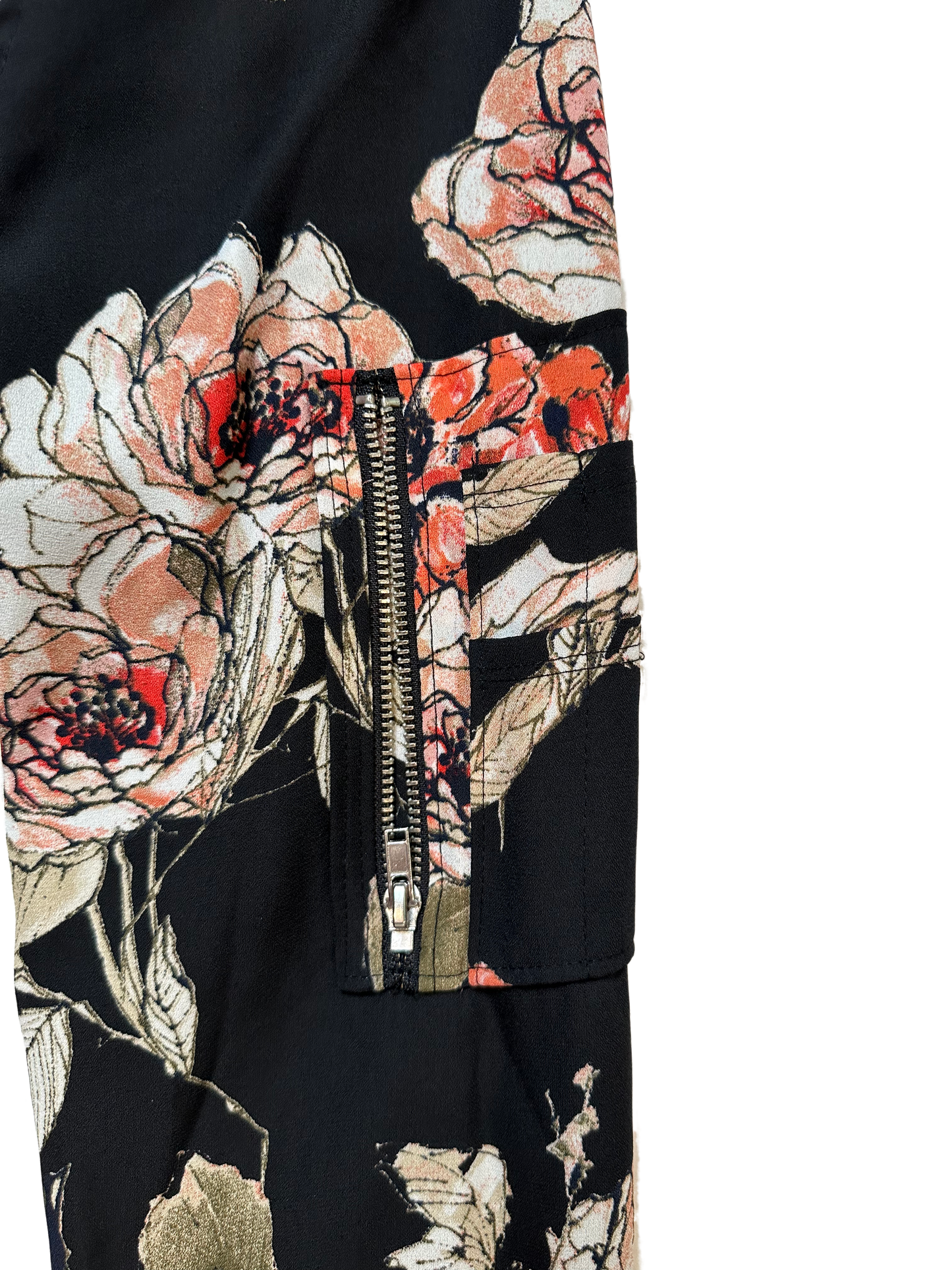 Sanctuary Anthropologie Floral Zip Front Bomber Jacket size Small Introducing the Sanctuary Anthropologie Bomber Jacket, a playful twist on a classic. This black jac