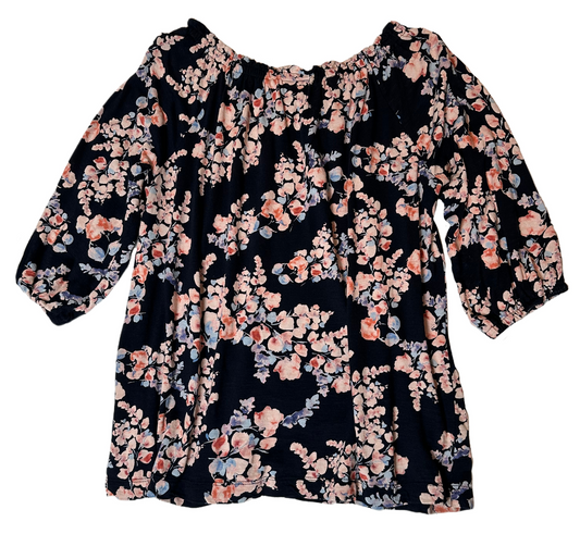 J Jill Navy Blue Floral Print Elastic Crew Neck Shirt with 3/4 Sleeves Style up your wardrobe with this J Jill navy blue floral-print top! The elastic crew neck and 3/4 sleeves give you a flirty look (without needing to get too flirty!)
