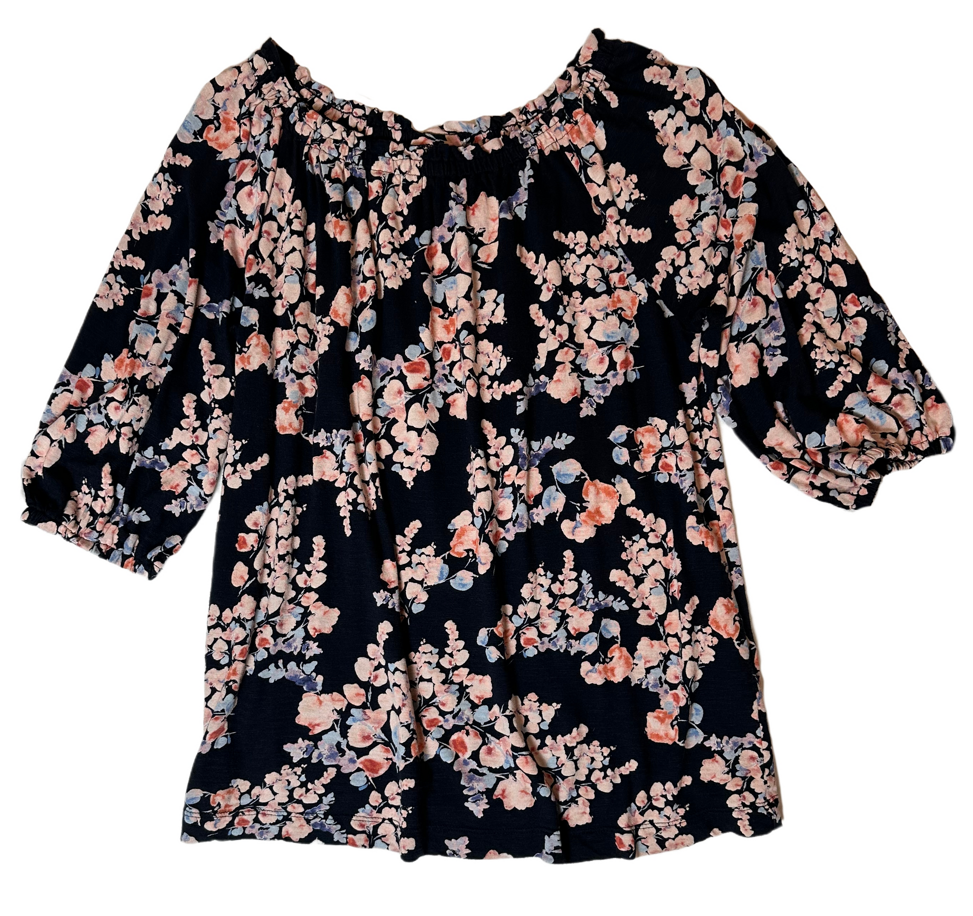 J Jill Navy Blue Floral Print Elastic Crew Neck Shirt with 3/4 Sleeves Style up your wardrobe with this J Jill navy blue floral-print top! The elastic crew neck and 3/4 sleeves give you a flirty look (without needing to get too flirty!)