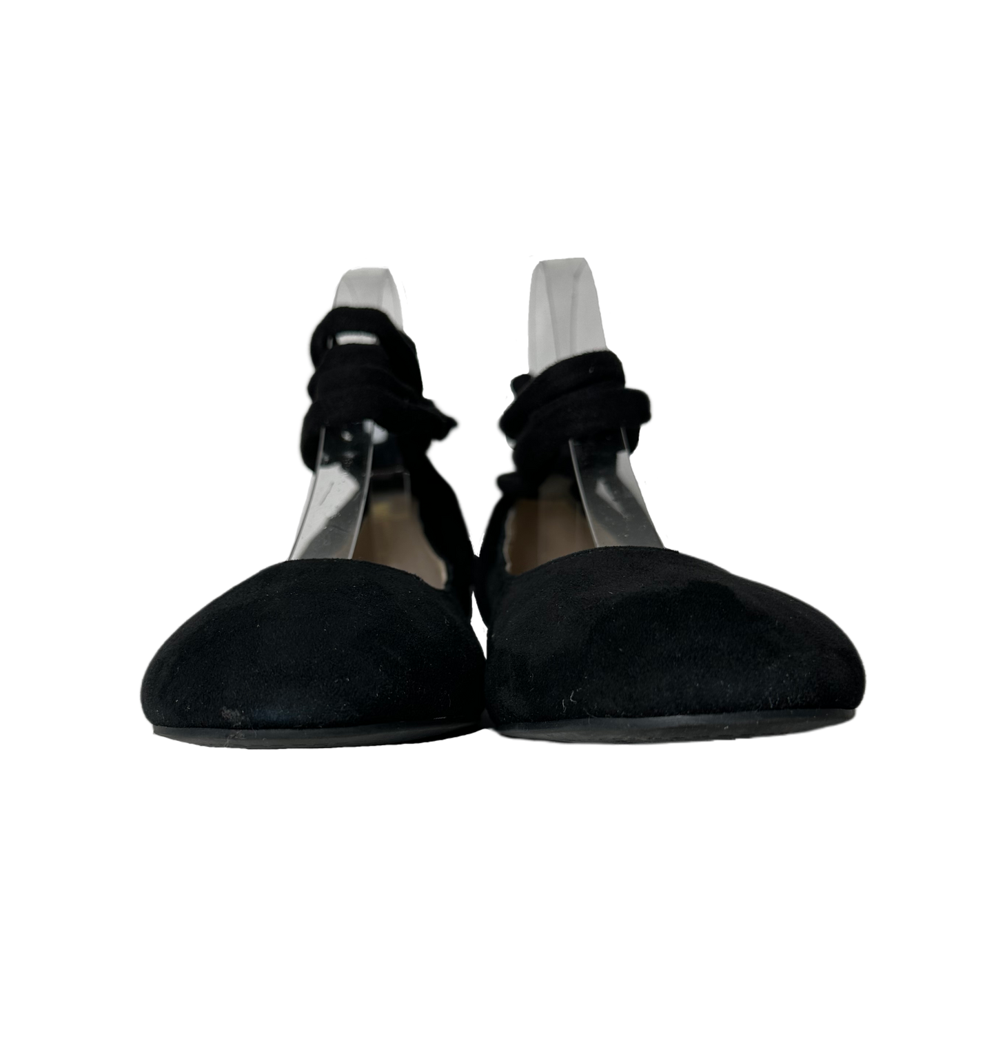 Jessica Simpson Black Suede Lace Up Ballerina Flats offer a classic style with a modern edge. Crafted from luxury suede, featuring a round toe and lace up designShoesJessica Simpson Black Suede Lace Up Ballerina FlatsJessica Simpson Black Suede Lace