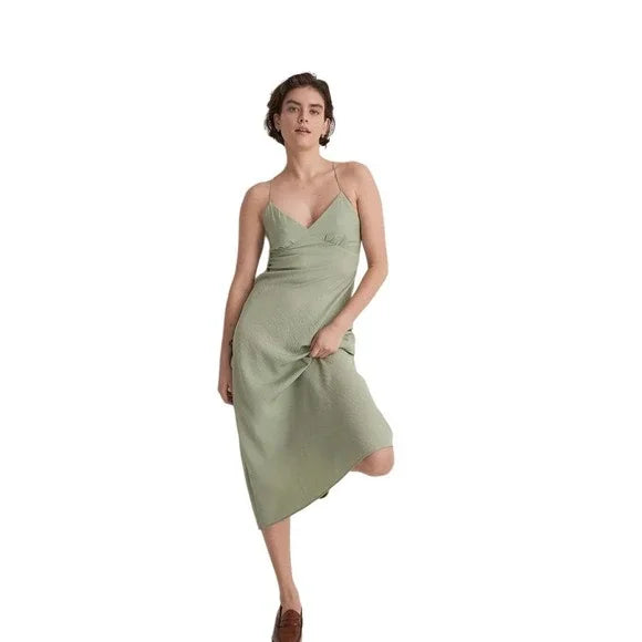 Madewell Layton Midi Cami- Slip Dress Size 4 This highly-anticipated midi slip dress drapes beautifully on the body. With thin adjustable cami straps, a sexy V-neck