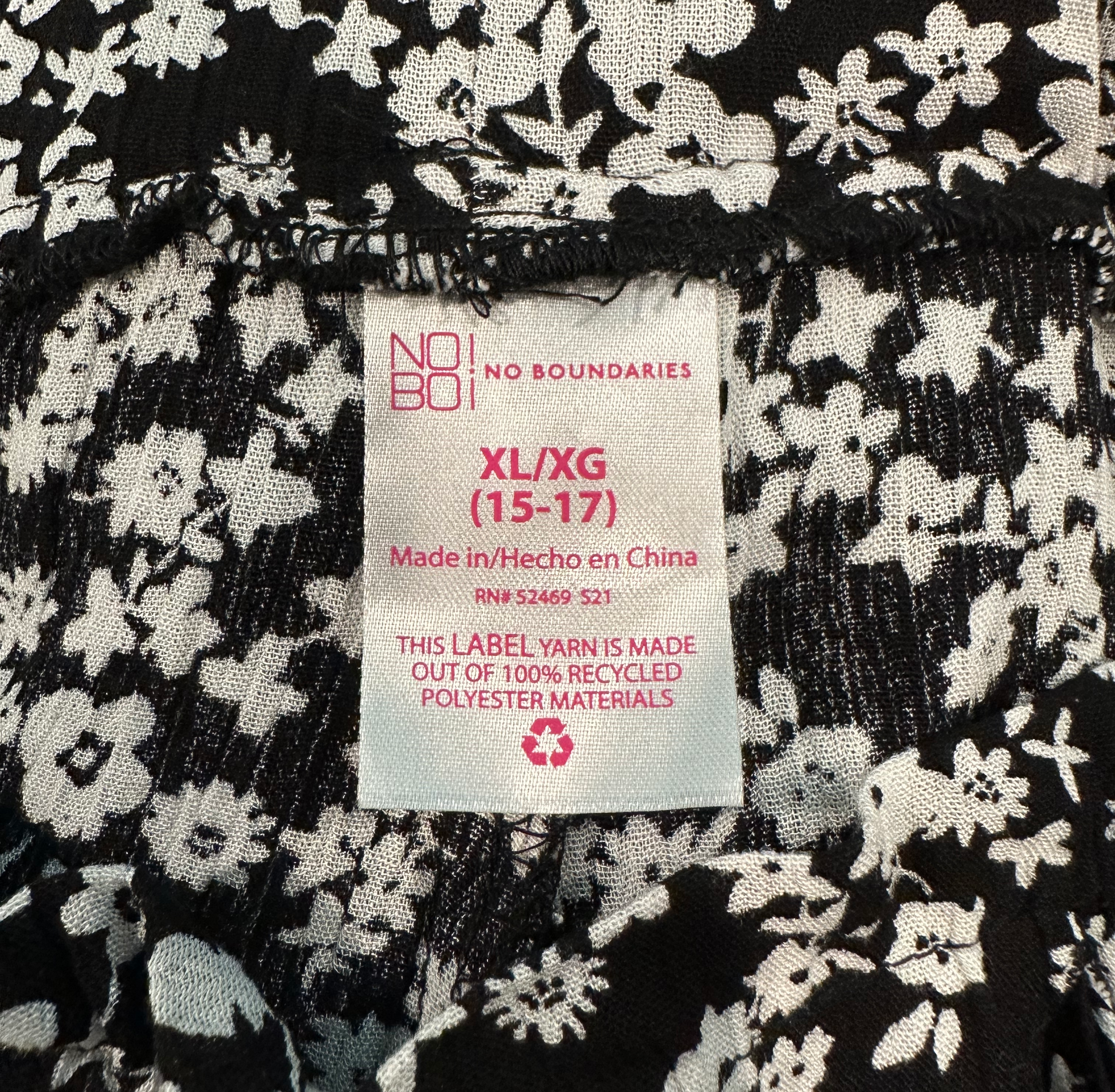 No BoundariesLook effortlessly stylish in these No Boundaries black & white print shorts! Featuring a unique and eye-catching black and white floral print that'll turn heads,ShortsNo Boundaries Black & White Print Ruffle Hem Tie Waist ShortsBoundaries Black & White Print Ruffle Hem Tie Waist Shorts