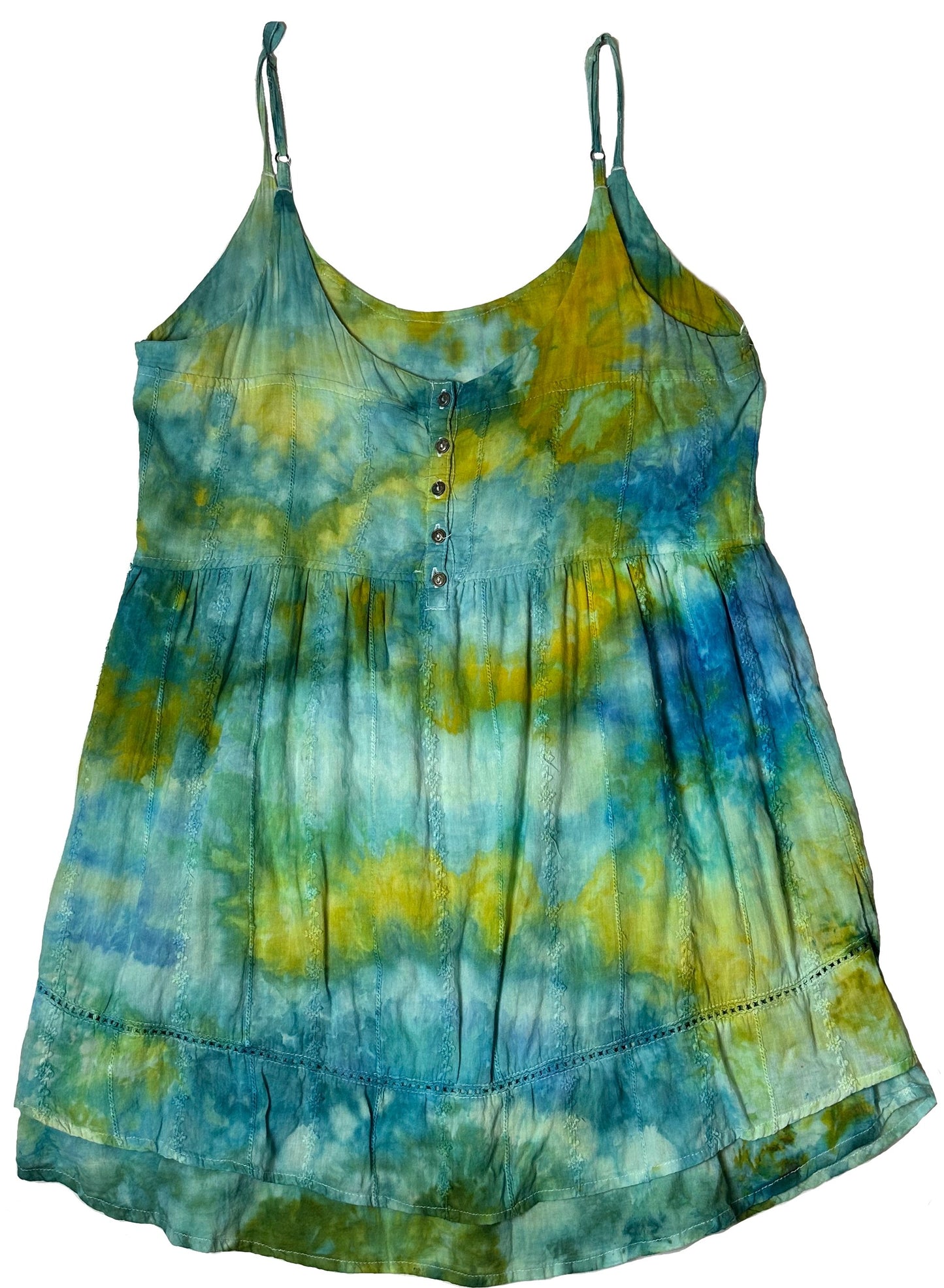 REFRESHED - Roxy Hand Dyed Spaghetti Strap Tank Top Multi Color CottonRoxy Hand Dyed Spaghetti Strap Tank Top Multi Color Cotton Size M
Add a pop of color to your wardrobe with our REFRESHED Roxy tank top! With delicate back buttons an