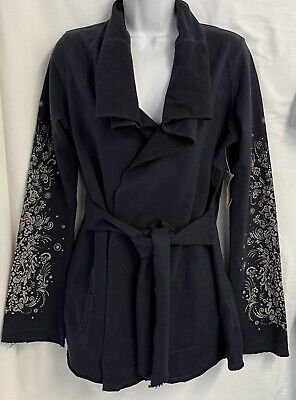 Lucky Brand Wrap Kimono Jingo Stay cozy and on-trend with the Lucky Brand Jacket. The attached belt cinches at the waist for a flattering fit, while the boho design