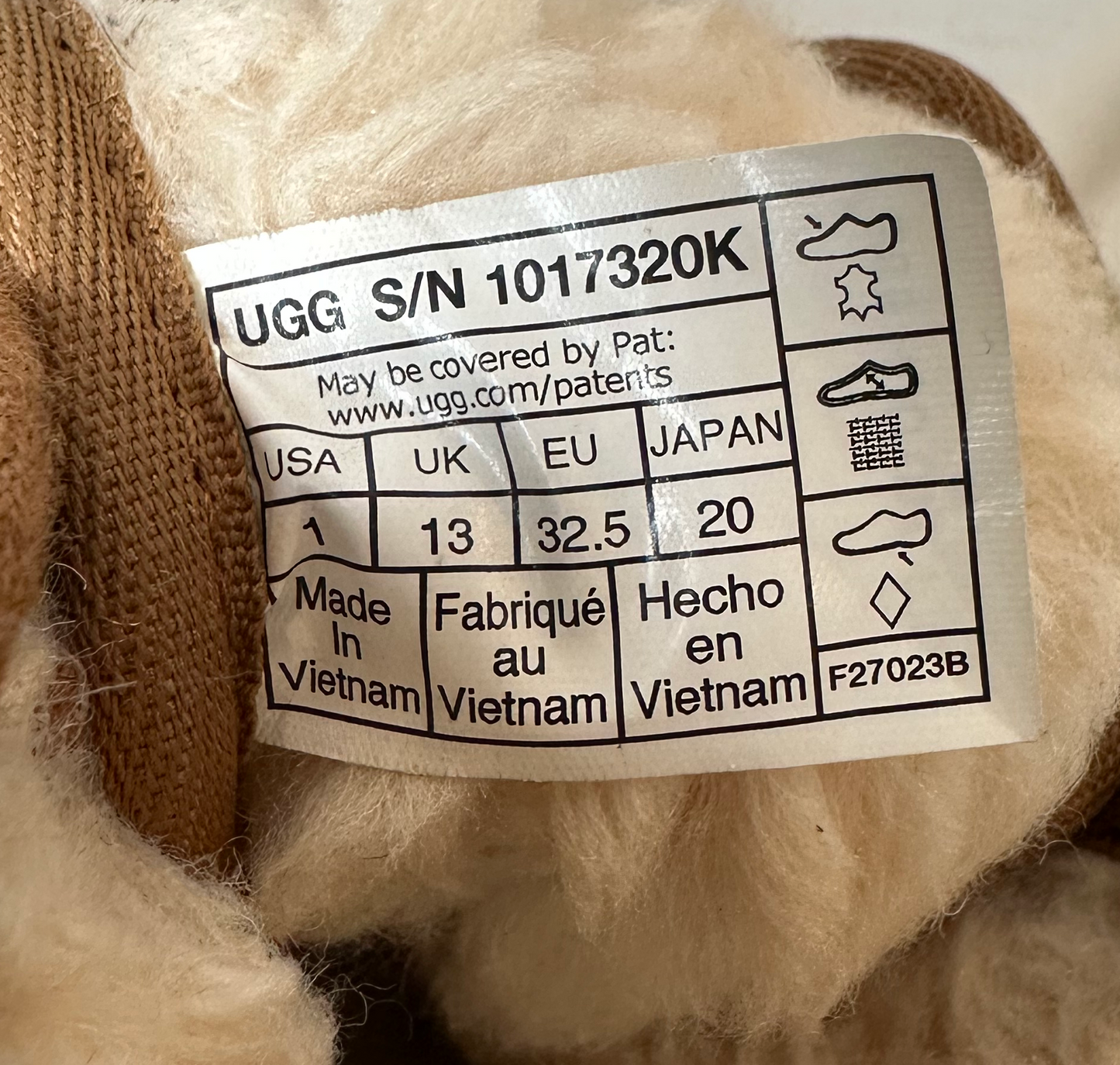 Ugg Iconic Neumel Kids Tan Lace Up Chukka Boots Size 1