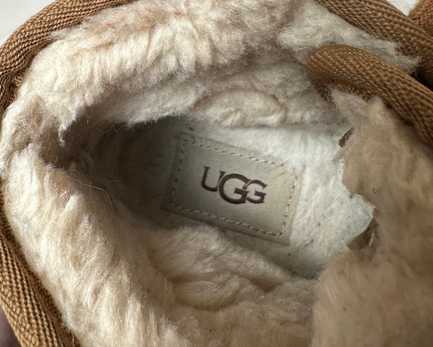 Ugg Iconic Neumel Kids Tan Lace Up Chukka Boots Size 1