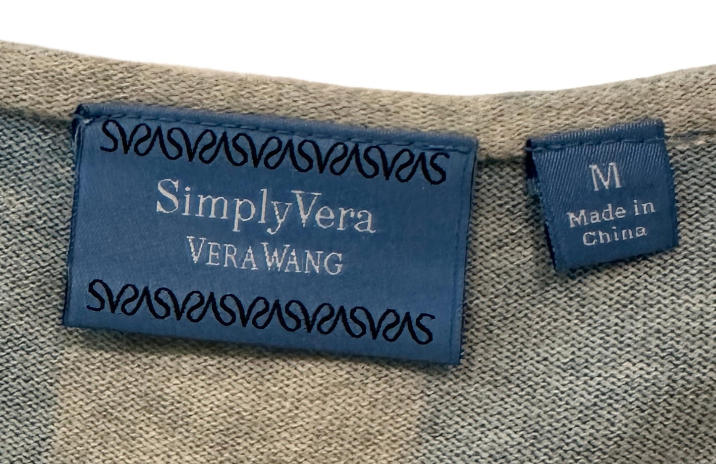 Simply Vera Vera WangThis Simply Vera Vera Wang stripe & floral tie front sweater offers a timeless look for any wardrobe. The long sleeve sweater boasts a water color floral patternSweaterSimply Vera Vera Wang Stripe & Floral Tie Front Sweater - NWOTSimply Vera Vera Wang Stripe & Floral Tie Front Sweater - NWOT