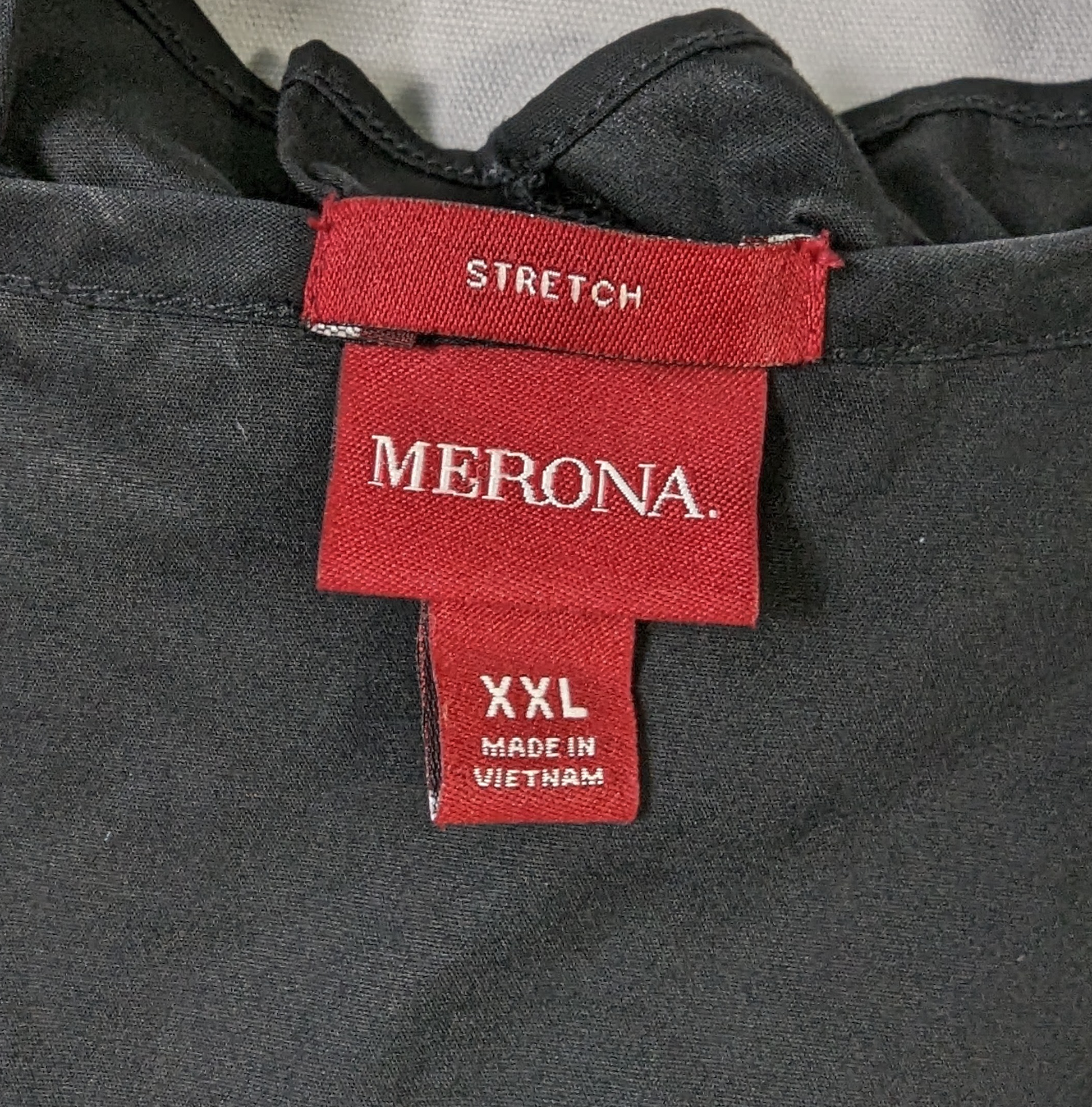 Merona Ruffle Neck Sleeveless Top top brings a stylish and comfortable touch to your wardrobe with its ruffle neck and sleeveless design. Crafted with a button-up front and made of soft, BlouseMerona Ruffle Neck Sleeveless TopMerona Ruffle Neck Sleeveless Top