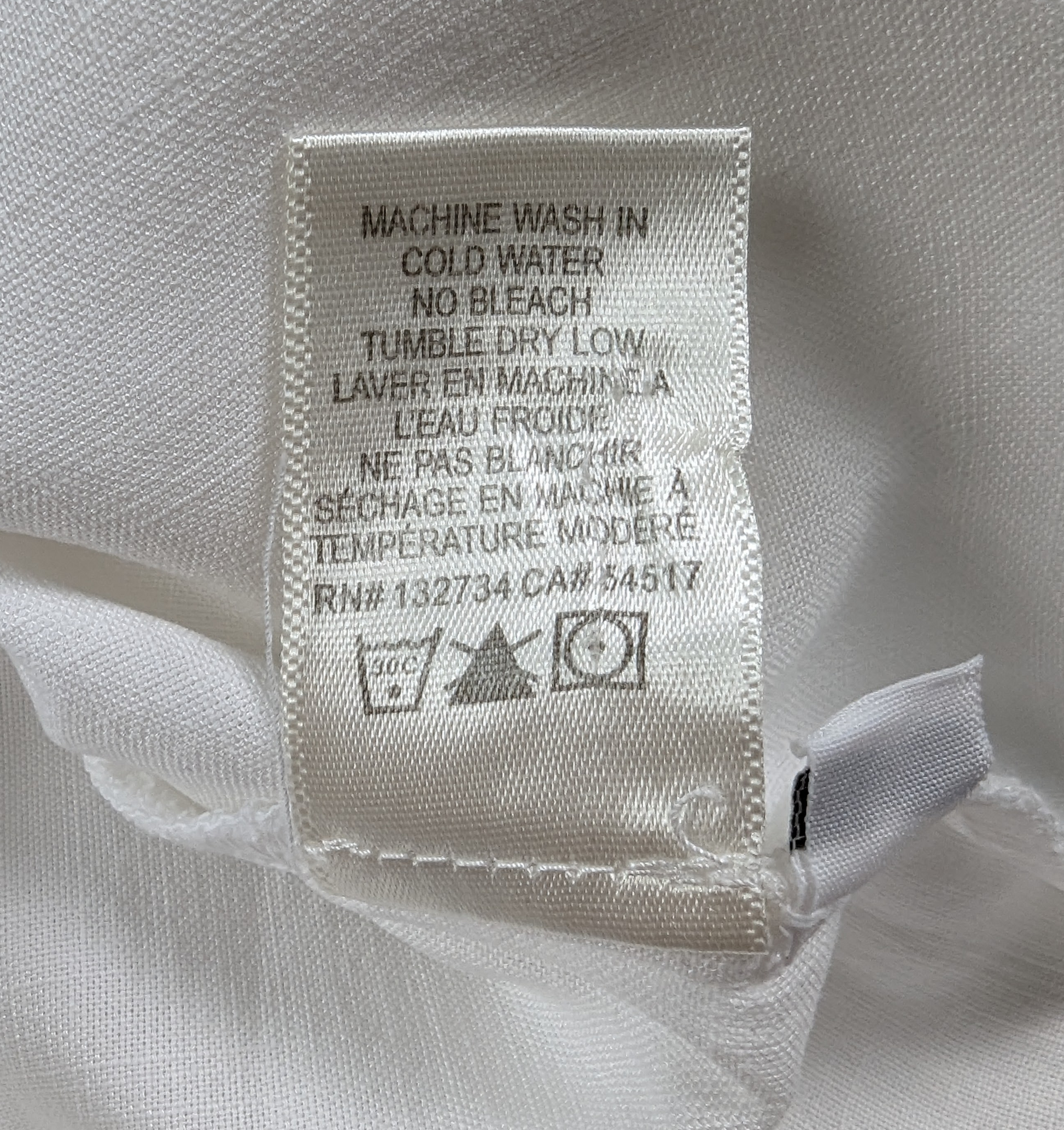 Cloth & Stone Split Back White ShirtThis shirt has great style.  The back features a split, high-low hem, hidden button closure in the front and it is made from tencel, a flowy fabric.   Pair with jeanCloth & Stone Split Back White ShirtShirt
