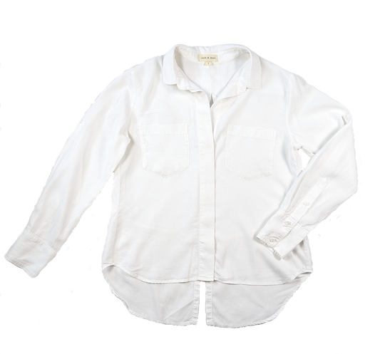 Cloth & Stone Split Back White ShirtThis shirt has great style.  The back features a split, high-low hem, hidden button closure in the front and it is made from tencel, a flowy fabric.   Pair with jeanCloth & Stone Split Back White ShirtShirt