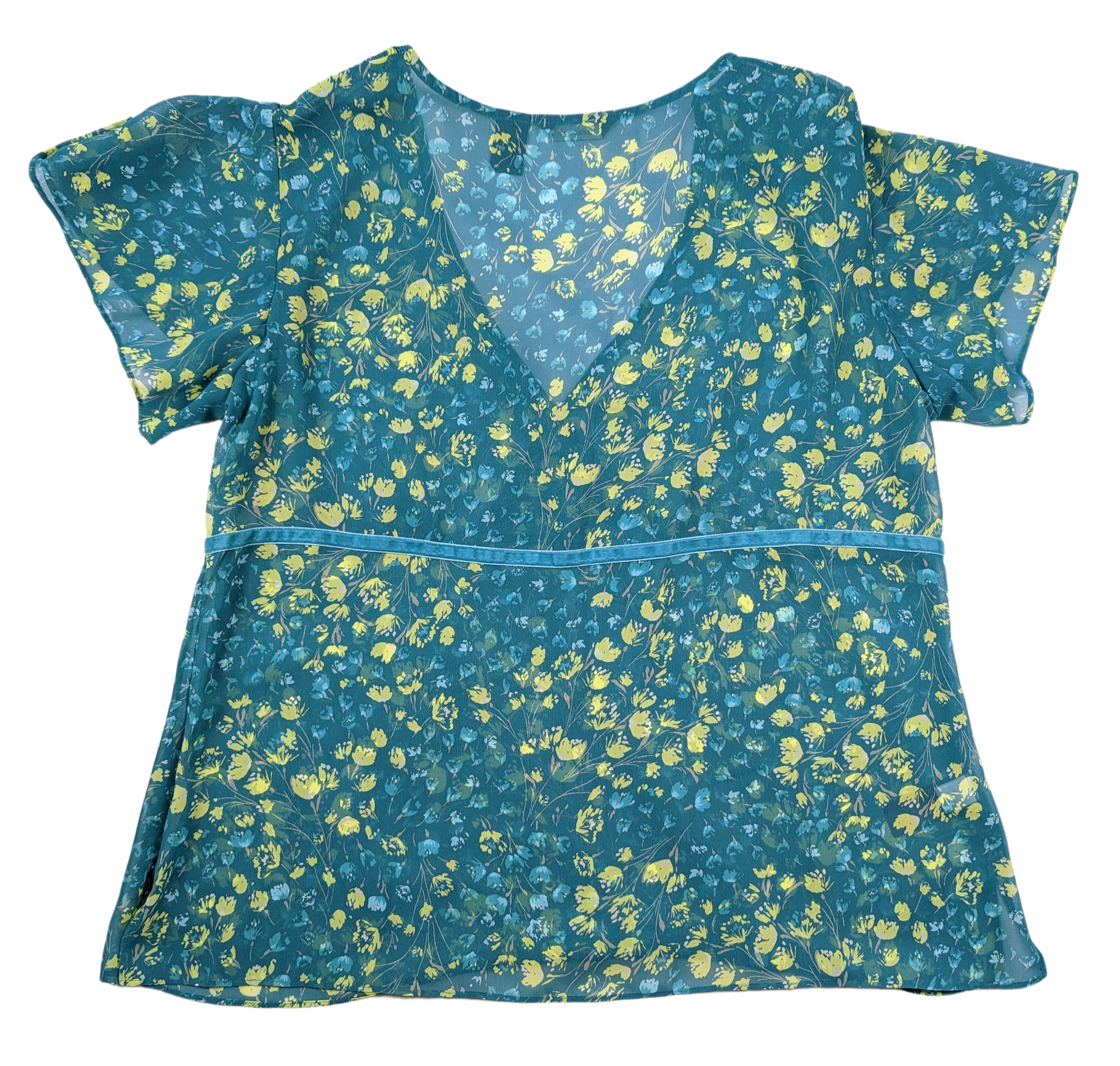 Liz Claiborne Empire-Waist Flutter-sleeve Blouse with ribbon detailsLiz Claiborne Empire-Waist, Flutter-sleeve Blouse with ribbon details. This Liz Claiborne Blouse features a stylish flutter sleeve design, an empire waist, and a lig