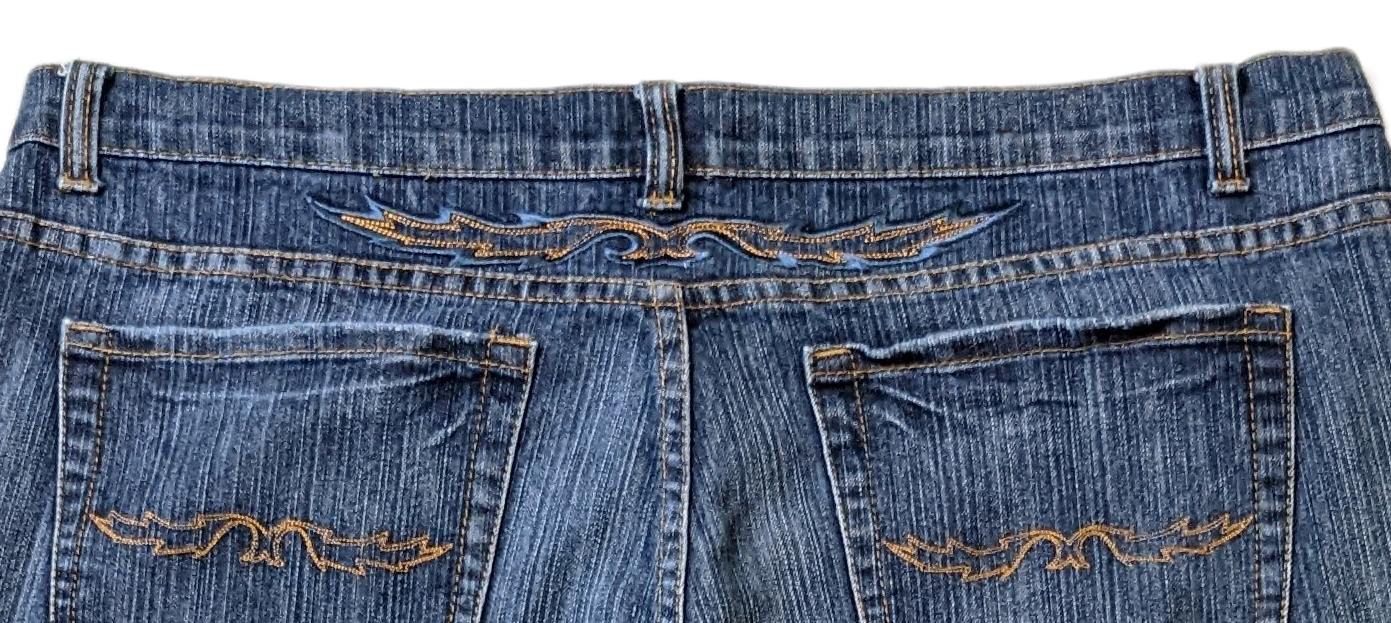 Bogari JeansMedium wash with unique stitching in the back.Denim JeansBogari JeansBogari Jeans