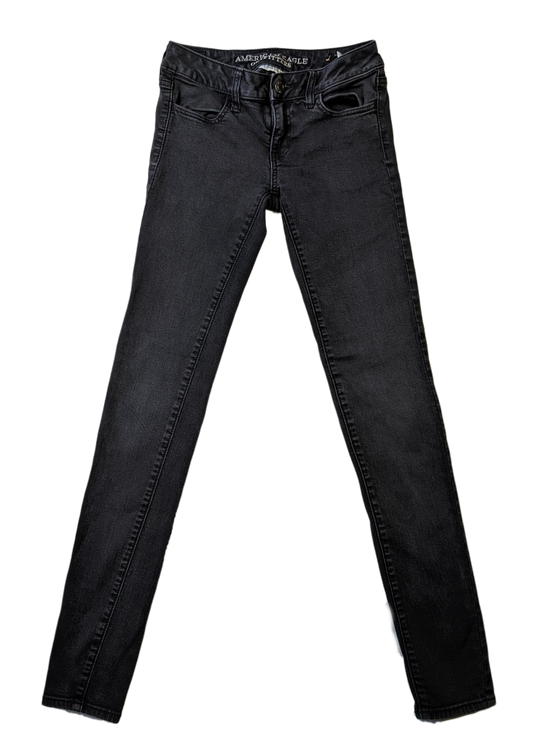 American Eagle Skinny Super Stretch Black Denim JeanSuper Stretch and Super Skinny.  Also, super long!
