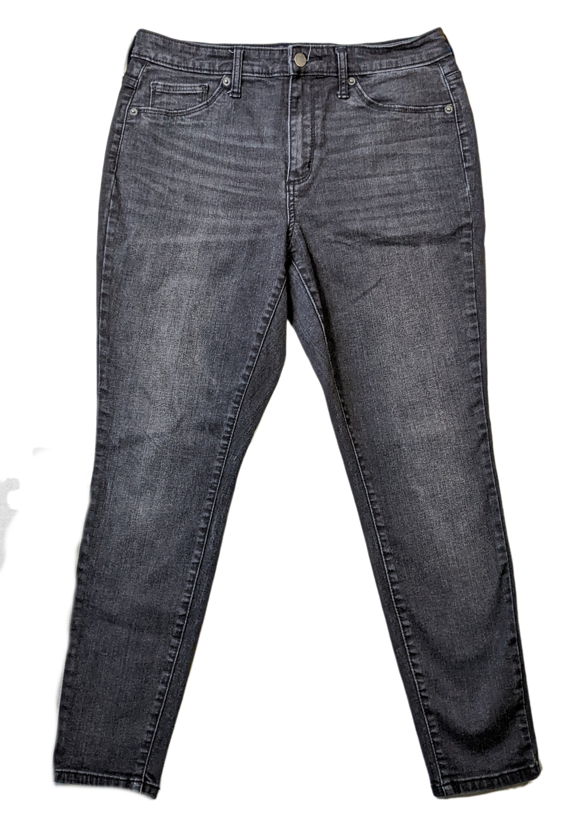 Universal Thread High Rise JeggingThe best of Jeans and Leggings - the Jegging!  Wear these with just about anything.  They are so versatile!