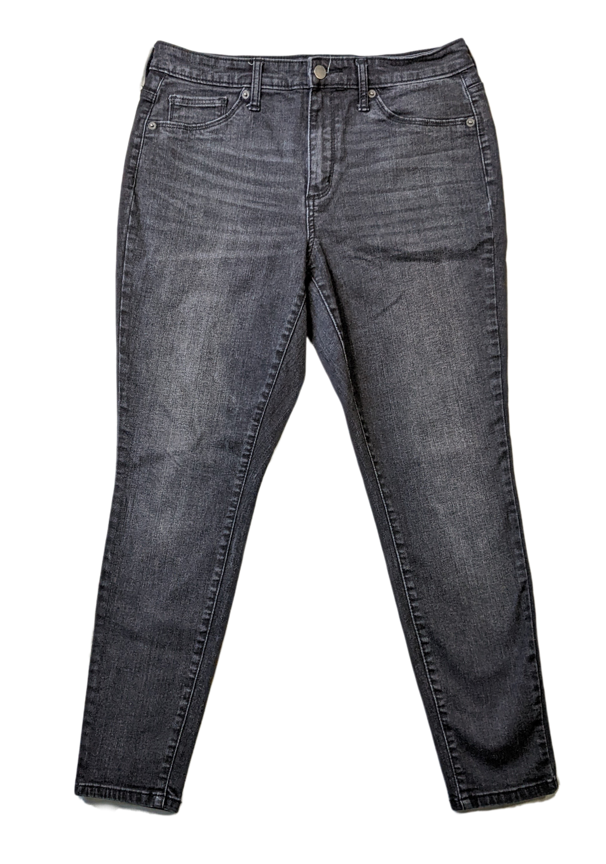 Universal Thread High Rise JeggingThe best of Jeans and Leggings - the Jegging!  Wear these with just about anything.  They are so versatile!