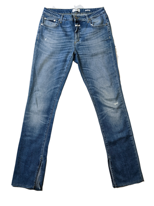 Closed Jeans Split Hem Denim Flares - repairedGet ready to add some edge to your wardrobe with Closed Jeans Split Hem Denim Flares! These straight-leg jeans feature a unique split ankle seam, giving them a playfClosed Jeans Split Hem Denim Flares - repairedDenim Jeans