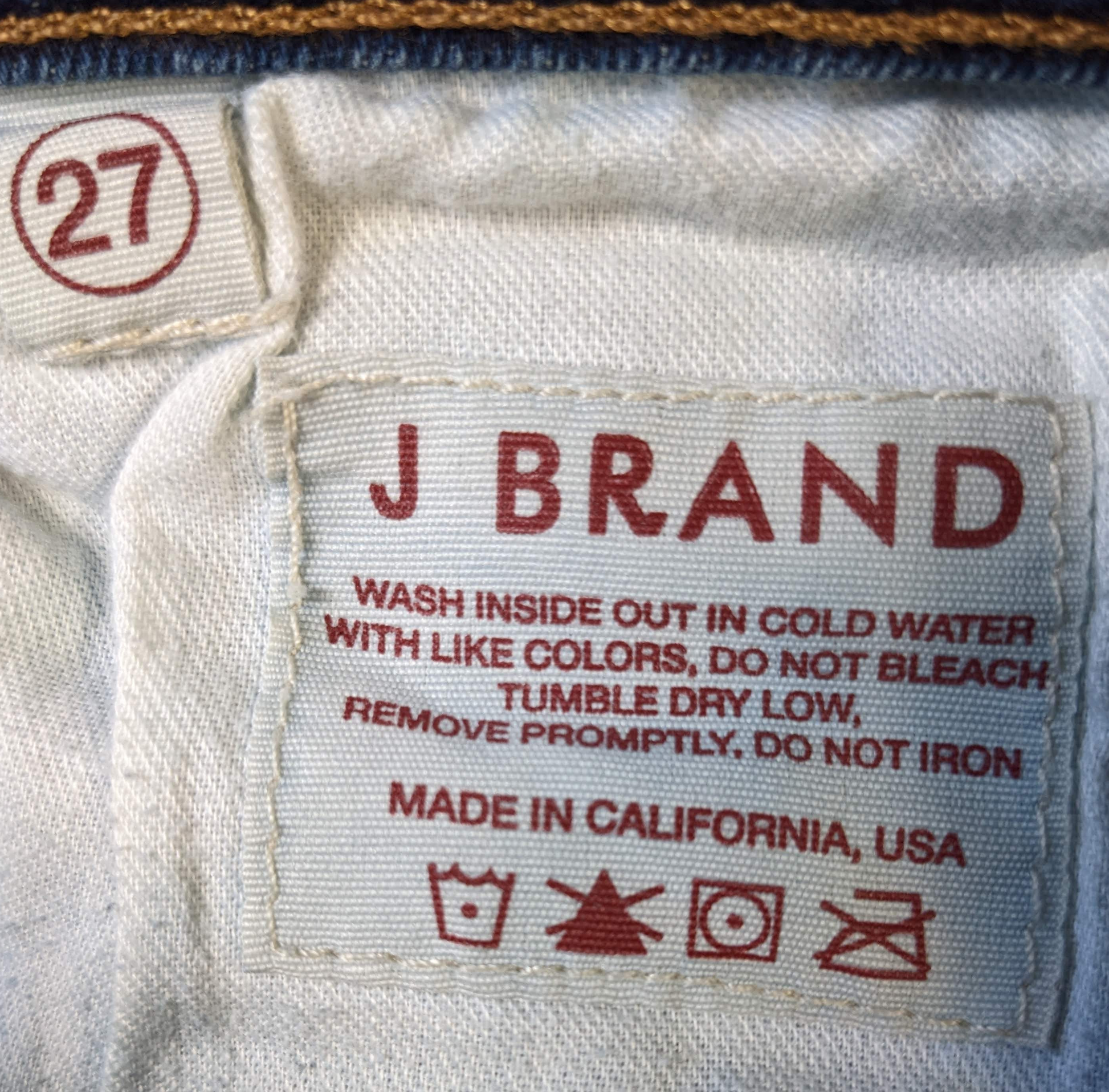 J Brand Medium Wash Size 27 Skinny Jeans Upgrade your denim game with these J Brand Skinny Jeans. Made with high quality denim, they'll keep up with you wherever you