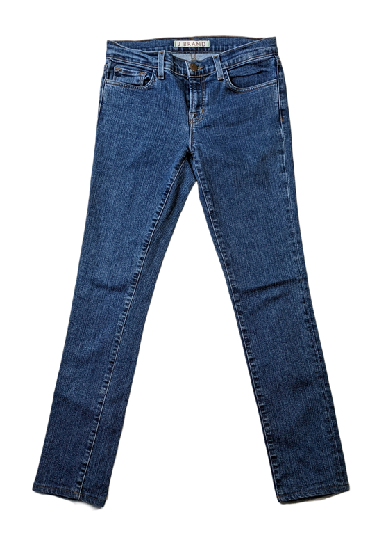 J Brand Medium Wash Size 27 Skinny Jeans Upgrade your denim game with these J Brand Skinny Jeans. Made with high quality denim, they'll keep up with you wherever you
