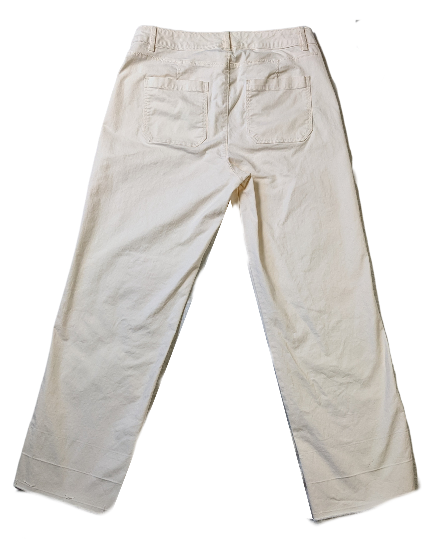 Old Navy Winter White Pants Size 10 Stay warm and stylish this winter with our Old Navy Winter White Pants! Designed for comfort, these loose fit pants are perfect