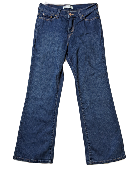 Levi's Perfectly Slimming Boot Cut 512 JeansYou can't go wrong with Levi's, especially when they have a little stretch, like these!  They will be your go-to jeans every day!